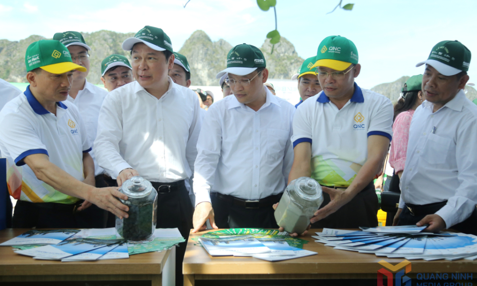 Mít tinh hưởng ứng Ngày Môi trường Thế giới và Tháng hành động vì môi trường