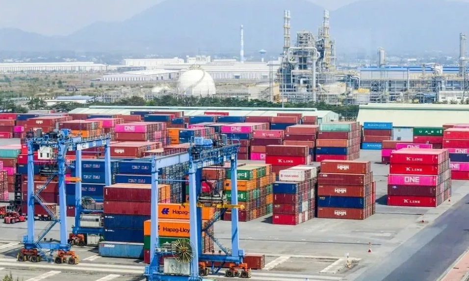 Nâng tầm logistics để làm "bệ đỡ" cho xuất khẩu