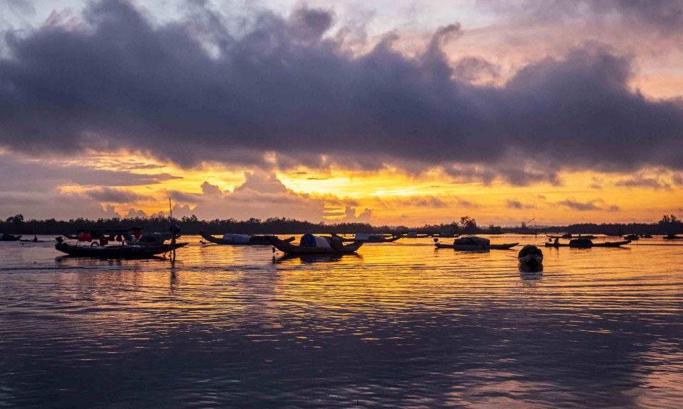 Bức tranh thanh bình trên phá Tam Giang