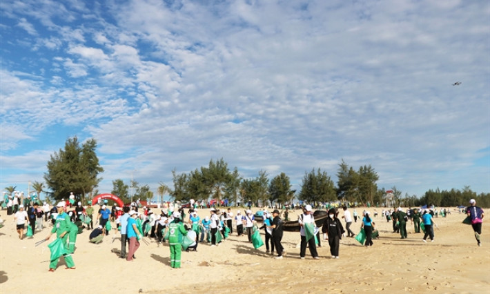 Việt Nam urges reuse, recycling and treatment of plastic waste on World Environment Day