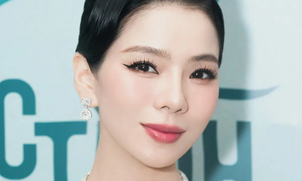 Lệ Quyên muốn tìm đối thủ