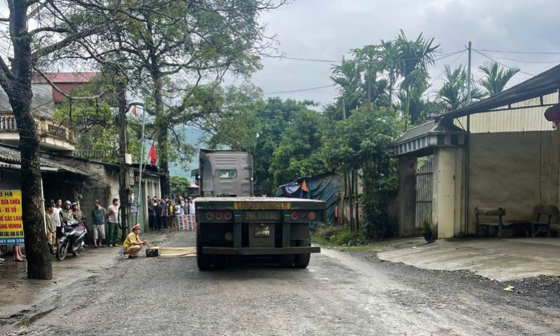 Hòa Bình tai nạn giao thông khiến hai người thương vong