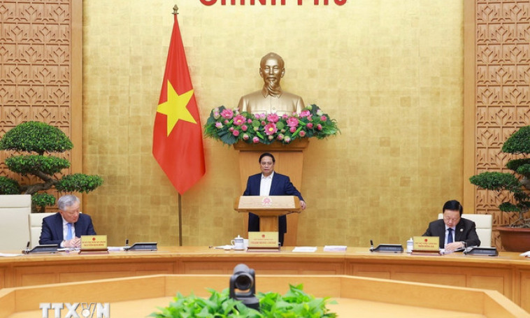Thủ tướng: Biểu dương tinh thần “làm ngày, làm đêm, làm thêm ngày nghỉ”