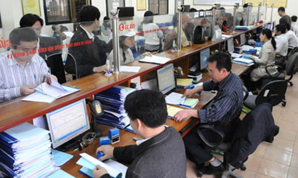 Căn cứ chuyển biên chế cấp huyện để bố trí biên chế cấp xã
