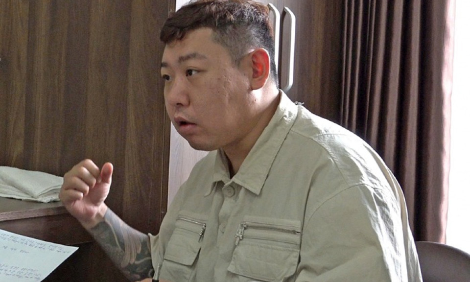 Công an Lâm Đồng bàn giao đối tượng truy nã quốc tế cho Bộ Công an