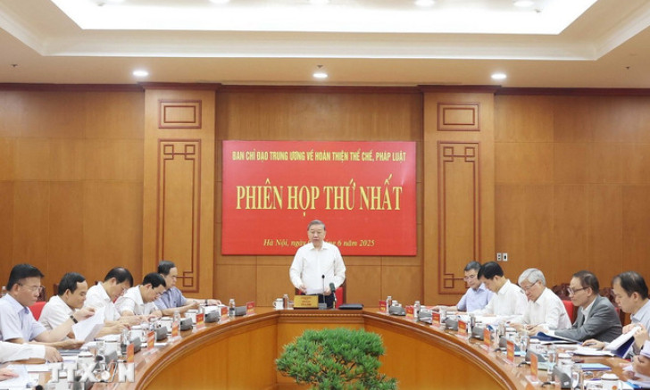 Tổng Bí thư: Hoàn thiện thể chế pháp luật phải mở đường cho kiến tạo phát triển