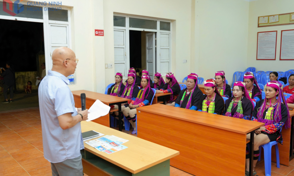 Truyền thông thay đổi hành vi về dân số