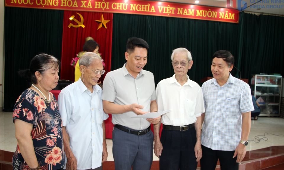 Sắp xếp, bố trí cán bộ chính quyền địa phương 2 cấp