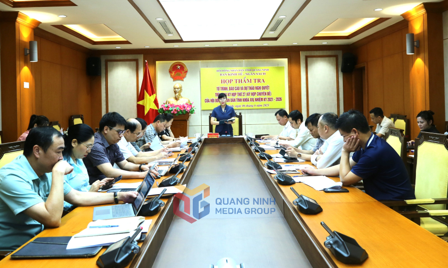 Ban Kinh tế - Ngân sách HĐND tỉnh thẩm tra tờ trình dự thảo nghị quyết