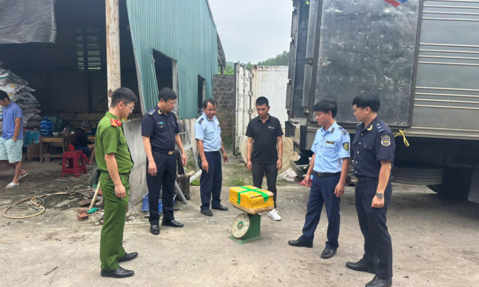 Chi cục Hải quan Khu vực VIII: Bắt giữ 174 vụ buôn lậu, gian lận thương mại, hàng giả, hàng vi phạm sở hữu trí tuệ