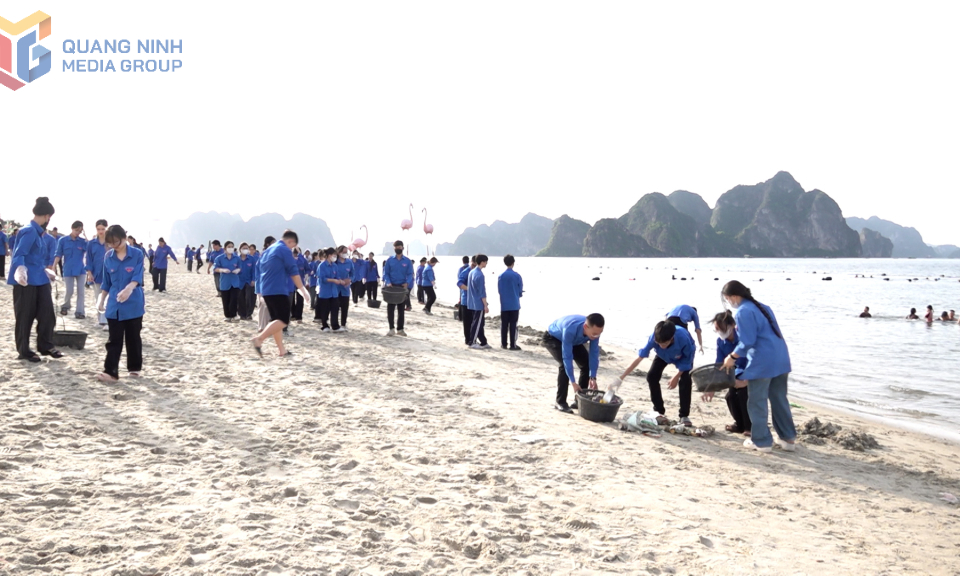 Đoàn Thanh niên Cẩm Phả phát động ra quân làm sạch môi trường 