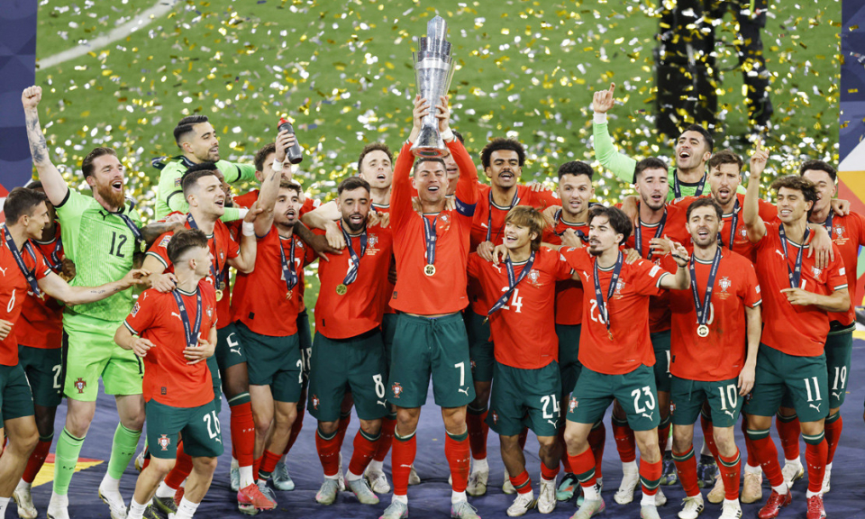 Ronaldo lập đại công, Bồ Đào Nha thắng nghẹt thở vô địch Nations League