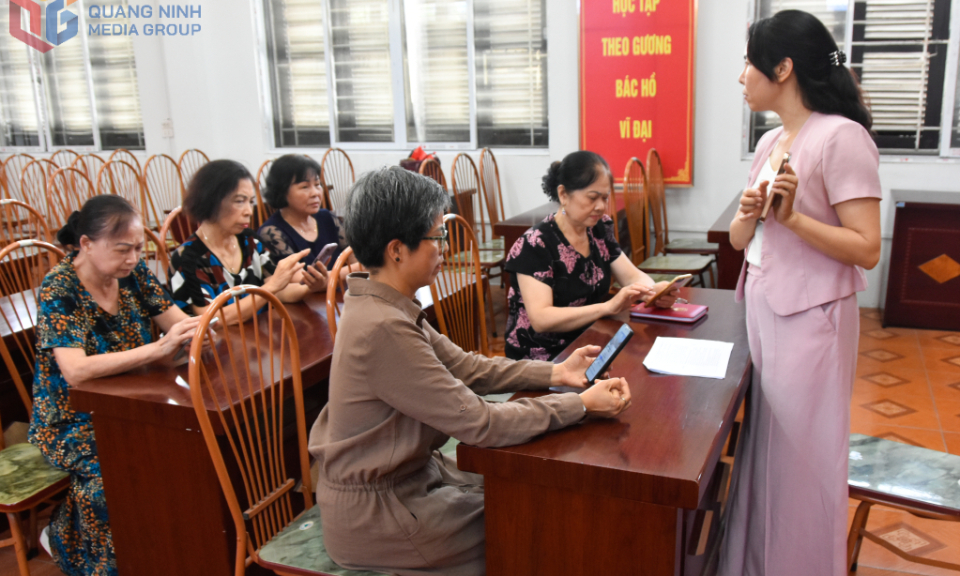 Ứng dụng mạng xã hội trong giữ gìn an ninh cơ sở