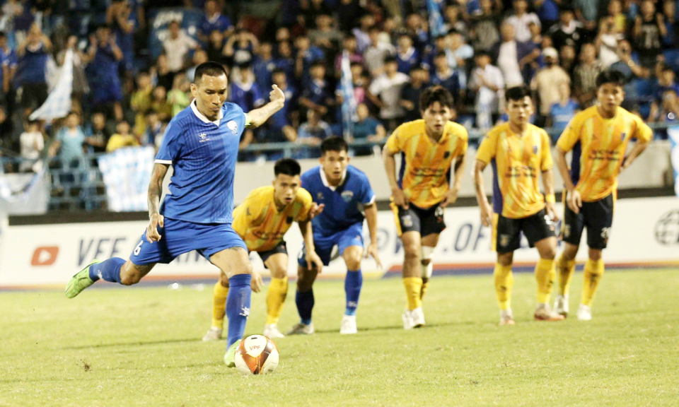  Cuộc đua thăng hạng Nhất 2025: Cánh cửa đang rộng mở với Quảng Ninh FC