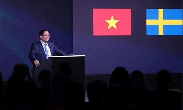 PM emphasises role of Vietnamese, Swedish businesses in linking two economies
