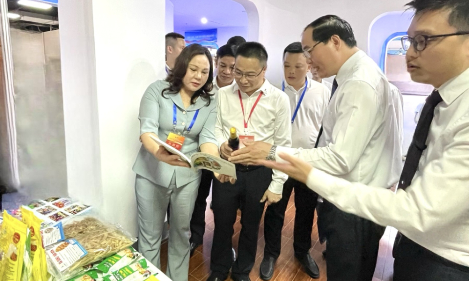 Tăng cường hội nhập kinh tế quốc tế