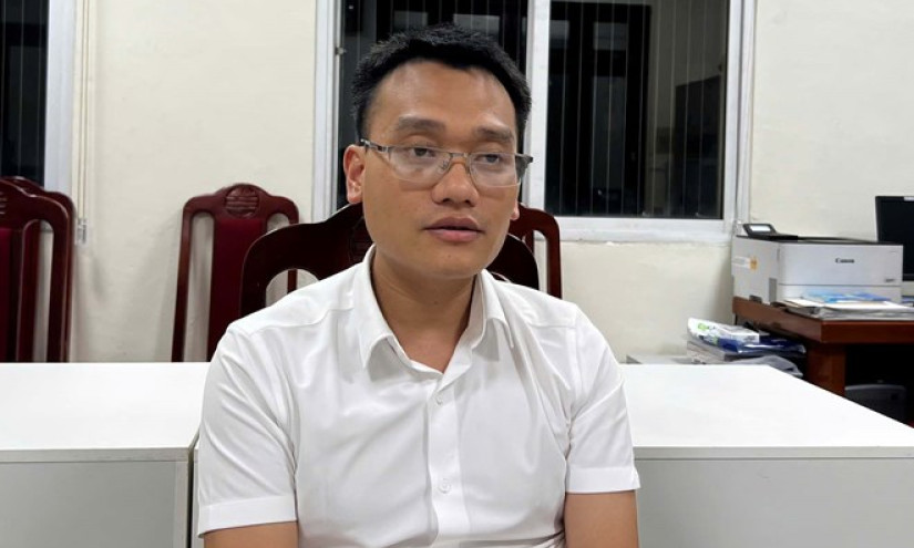 Bắt Phó Chủ tịch Ủy ban nhân dân thị trấn ở Hà Nội vì sản xuất cồn giả