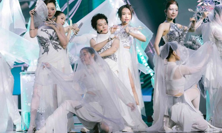 Em xinh say hi lập kỷ lục, 6 nghệ sĩ có nguy cơ bị loại