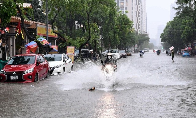 Miền Bắc bước vào đợt mưa dông mạnh