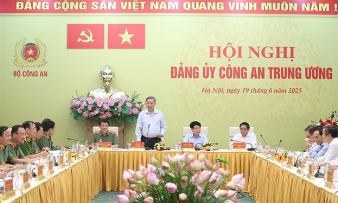 Party chief stresses public security force's role in new revolutionary phase