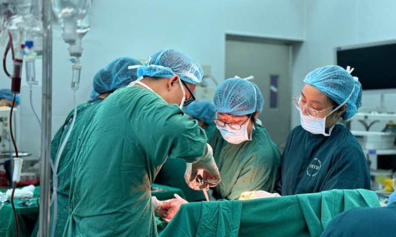 Uống thuốc phá thai mua qua mạng, người phụ nữ suýt mất mạng, phải cắt tử cung
