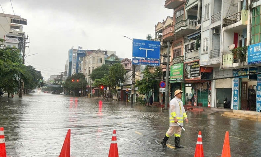 Dự báo thời tiết ngày 22/6/2025: Nhiều tỉnh phía bắc tiếp diễn mưa lớn tầm tã
