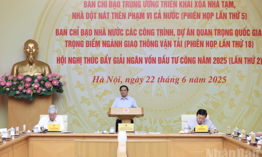 Quyết tâm đẩy nhanh tiến độ giải ngân vốn đầu tư công, triển khai các công trình trọng điểm và xóa nhà tạm, nhà dột nát