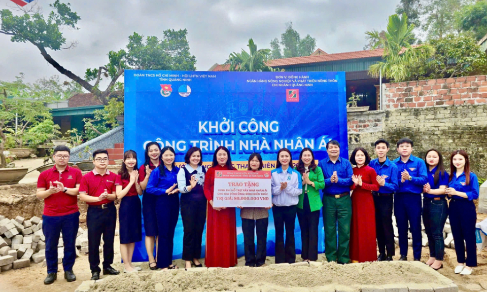 Công tác dân vận - “Cầu nối” ý Đảng, lòng dân