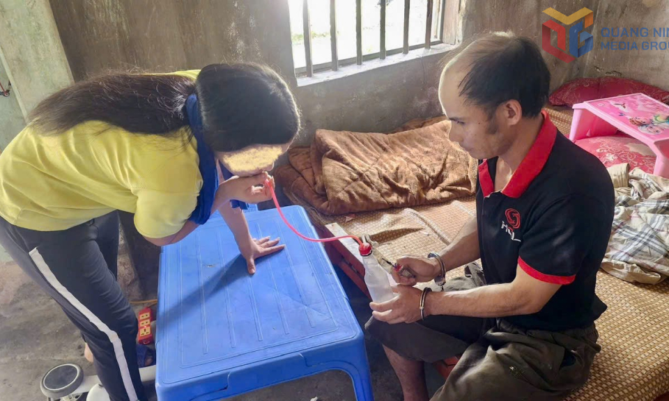 Khởi tố đối tượng tổ chức sử dụng trái phép chất ma tuý cùng bạn gái tại nhà riêng