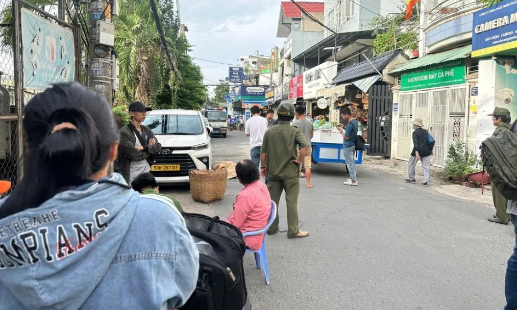 Xe máy va chạm xe lôi tự chế, người đàn ông 62 tuổi tử vong