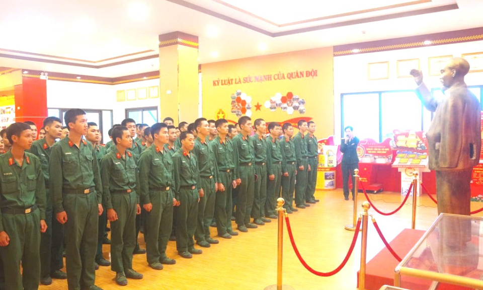 Định hướng tư tưởng bộ đội trong thời kỳ mới