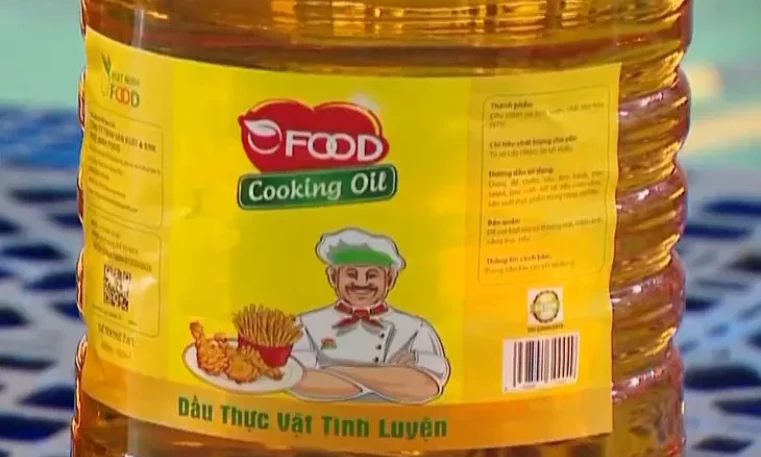 Dầu ăn cho chăn nuôi bị tuồn vào bếp ăn người: Bộ Y tế cảnh báo khẩn