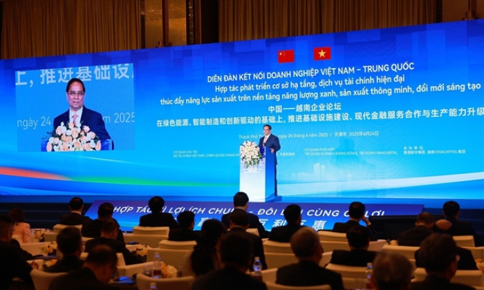 Việt Nam, China strengthen economic ties with new cooperation deals