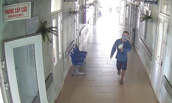 Người đàn ông vào bệnh viện trộm tiền và điện thoại của bệnh nhân