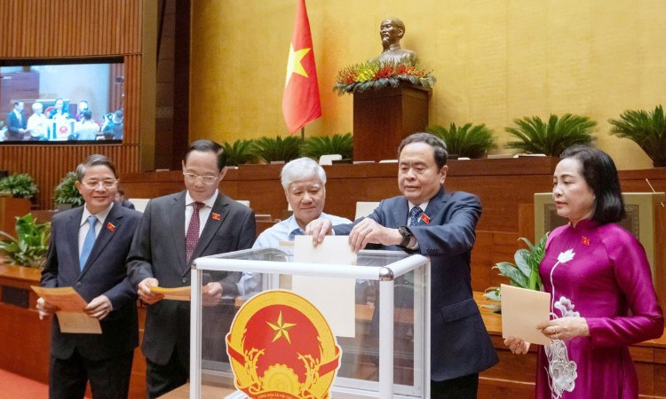 Quốc hội phê chuẩn danh sách Phó Chủ tịch, Ủy viên Hội đồng Bầu cử quốc gia