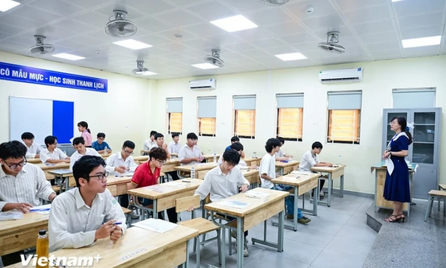Thi tốt nghiệp THPT 2025: 20 thí sinh bị xử lý kỷ luật trong ngày đầu tiên