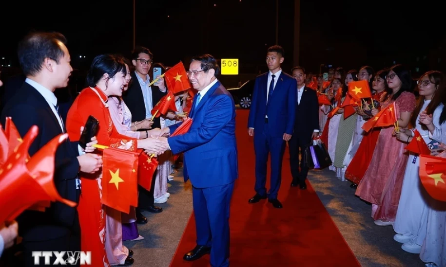 Thủ tướng về tới Hà Nội, kết thúc tốt đẹp chuyến công tác tại Trung Quốc
