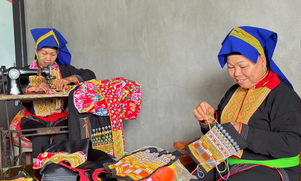 Phát huy vai trò then chốt của phụ nữ