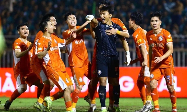 Công Phượng tội đồ, Bùi Tiến Dũng chói sáng, SHB Đà Nẵng ở lại với V-League