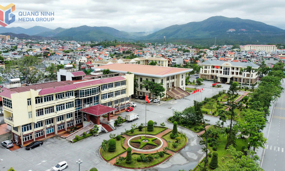 Xây dựng phường Uông Bí thành đô thị trung tâm vững mạnh