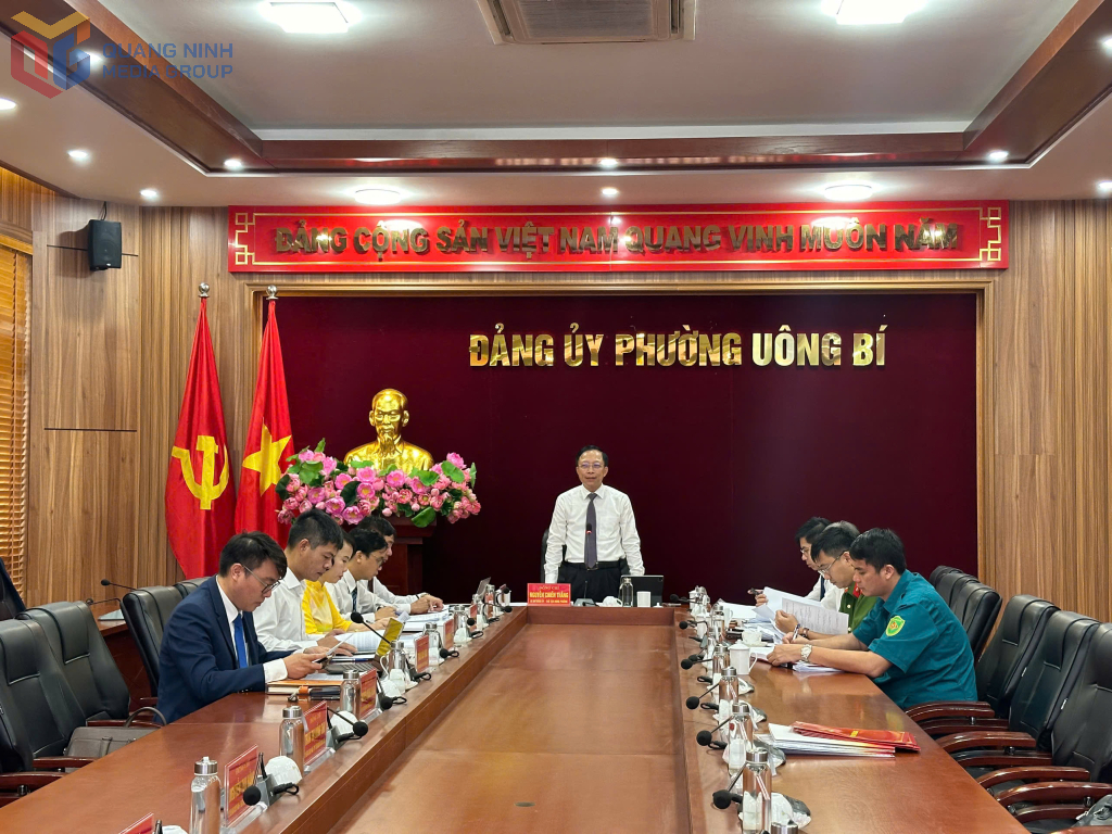 Đảng ủy phường Uông Bí tổ chức hội nghị Ban Thường vụ.