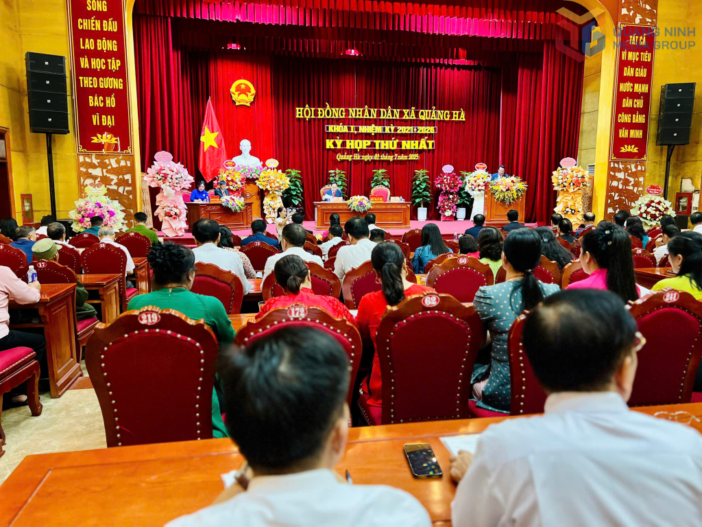 Toàn cảnh Kỳ họp thứ nhất, khóa I, HĐND xã Quảng Hà, nhiệm kỳ 2021-2026.