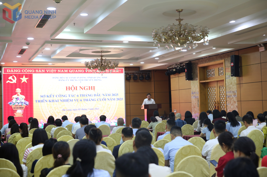 Quang cảnh hội nghị 