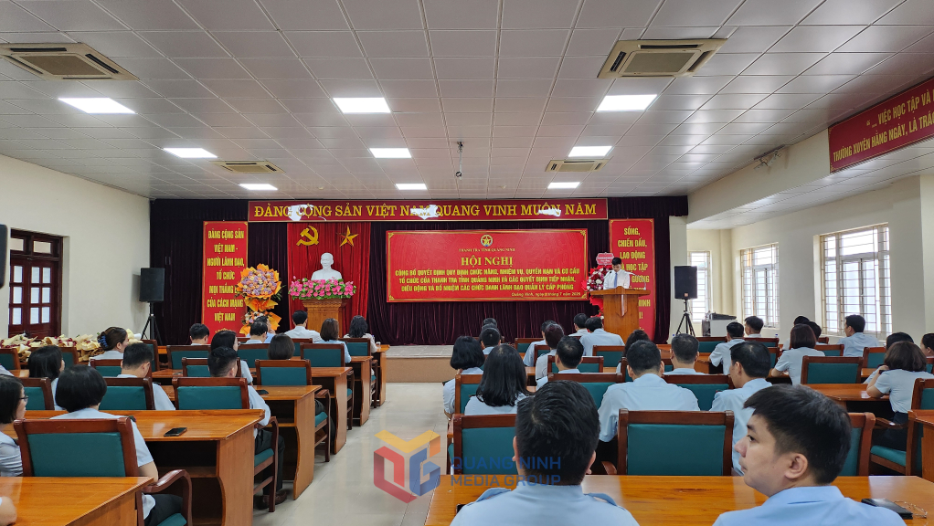 Thanh tra tỉnh công bố quyết định về tổ chức, cán bộ ngày 8/7/2025