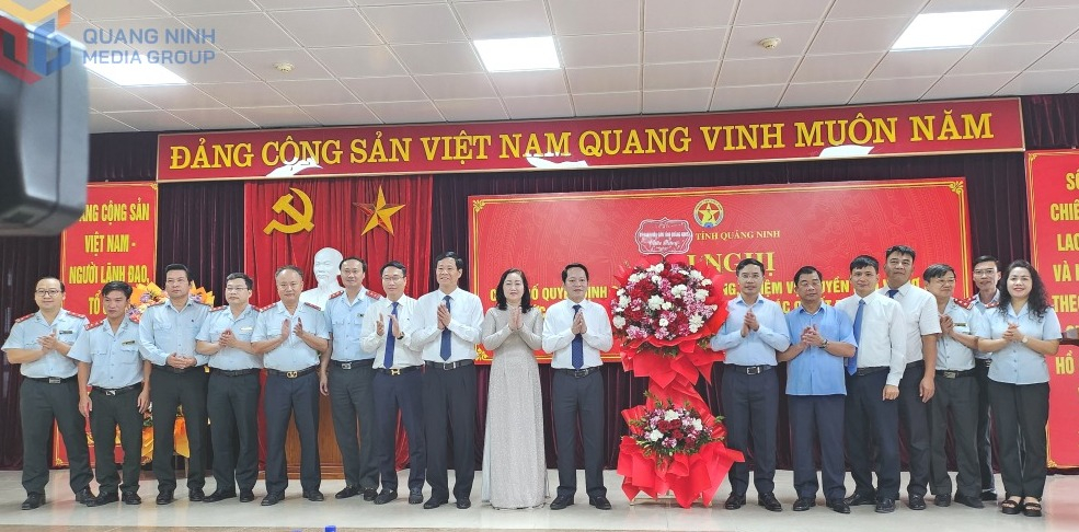 Thanh tra tỉnh công bố quyết định về tổ chức, cán bộ ngày 8/7/2025.