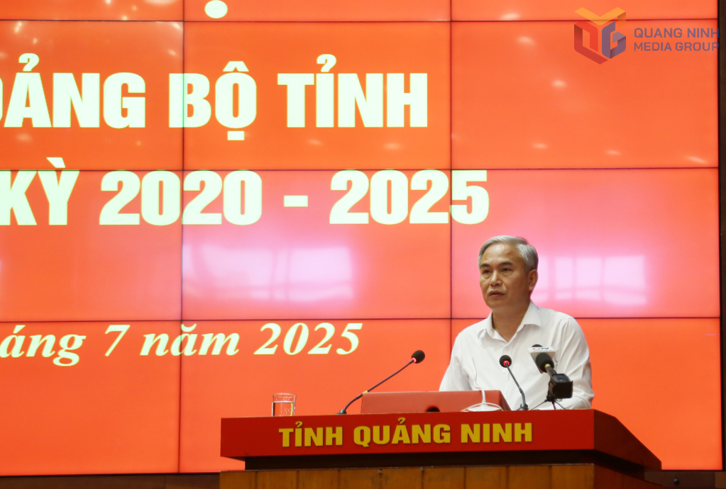 Đồng chí Vũ Anh Tuấn, Tổng Giám đốc Tập đoàn Công nghiệp Than - Khoáng sản Việt Nam, phát biểu tại hội nghị.