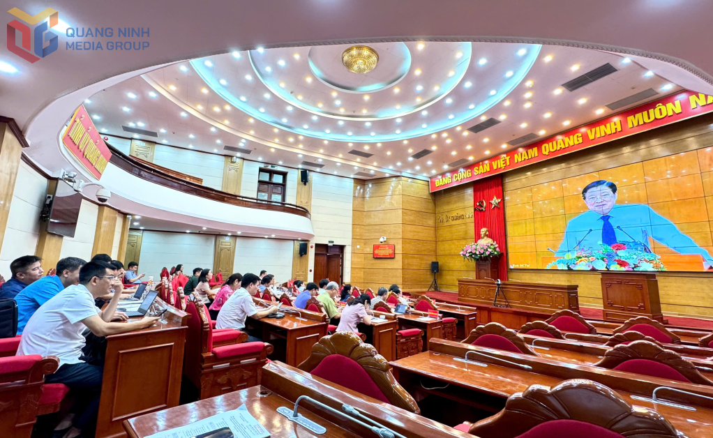 Quang cảnh hội nghị tại điểm cầu Quảng Ninh.