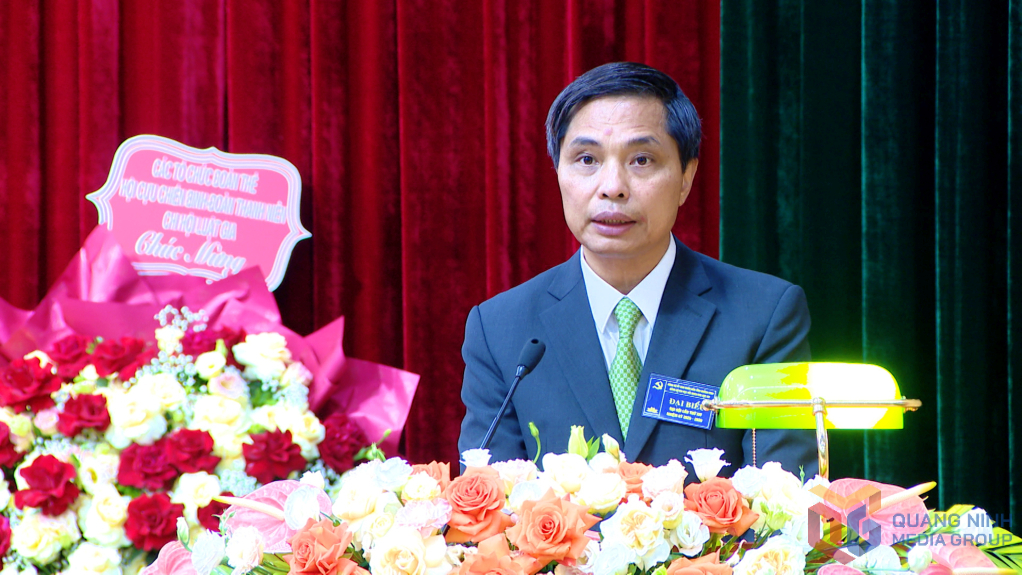Đồng chí Vũ Văn Diện, Ủy viên Ban Thường vụ Tỉnh ủy, Phó Bí thư Thường trực Đảng ủy UBND tỉnh, Phó Chủ tịch Thường trực UBND tỉnh phát biểu tại Đại hội.
