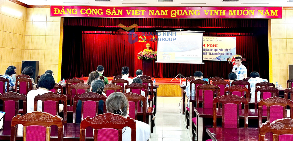 Đại diện Cơ quan BHXH Khu vực VIII phổ biến một số chính sách mới của Luật BHXH năm 2024 có hiệu lực từ 1/7/2025.