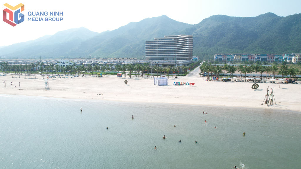 Khách sạn Wyndham Garden Sonasea Vân Đồn.